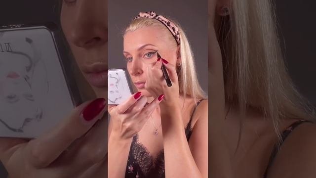 Двойная стрелка ?#макияж #makeuptutorial #makeup