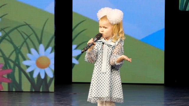 Айсель Сагитова | 5 лет | песня «Улыбка» автор слов - М.Пляцковский, композитор - В.Шаинский | кавер