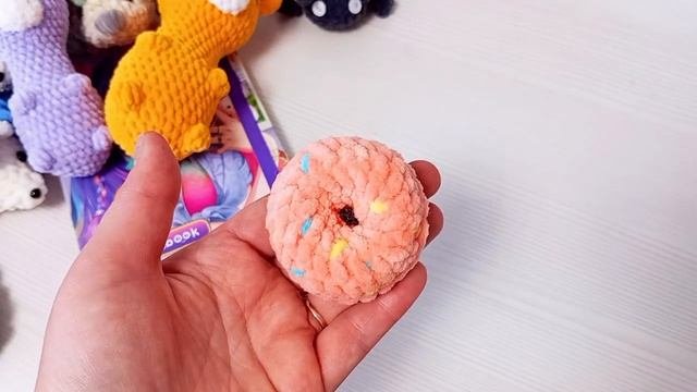Не могу много вязать! Новые игрушки: совы, Пушин, пончик и др