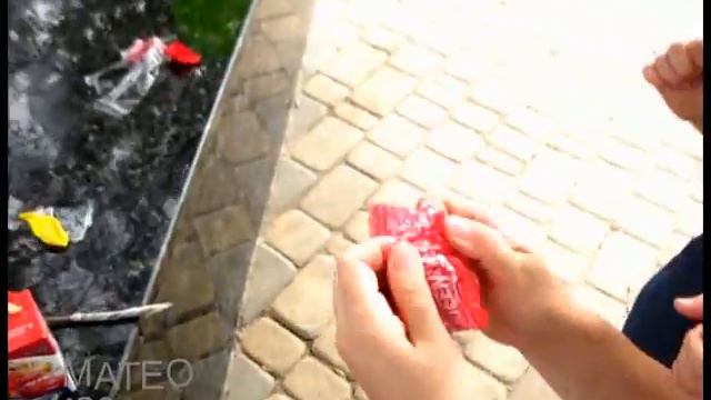Открываем Sweet BOX в коллекцию Angry Birds и Тачки. Нашли Молнию Маквина!