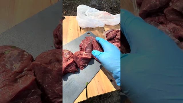 Оленина на костях, готовим в афганском казане.