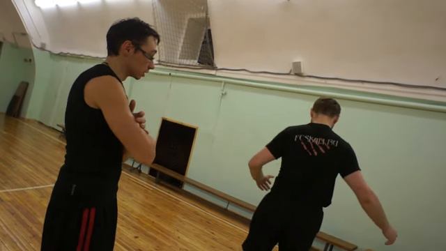 Палка против ножа и защита от палки голыми руками — уроки самозащиты от оружия Алексея Минигалина