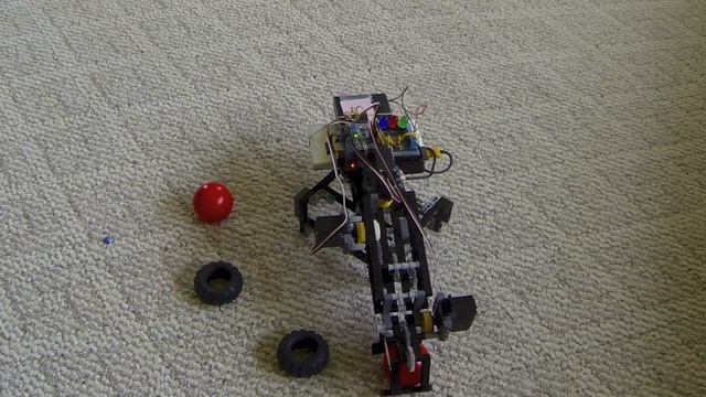 Raspberry Pi - Robot Arm With Bluetooth PS3 Controller