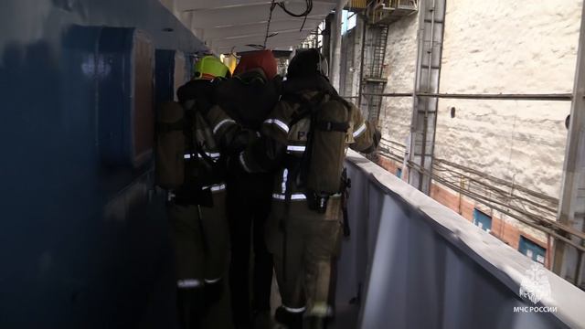 Хабаровские пожарные и судостроители провели совместное учение
