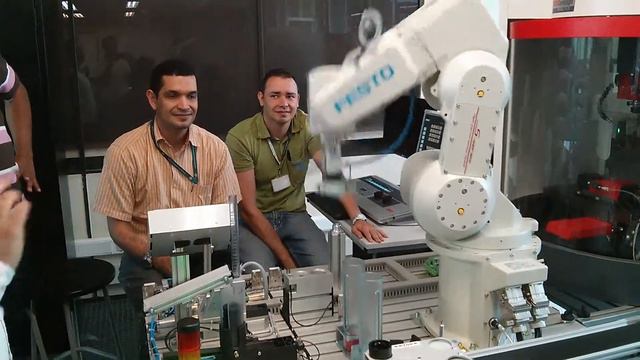 Robot Mitsubishi RV-3SDB a 100%