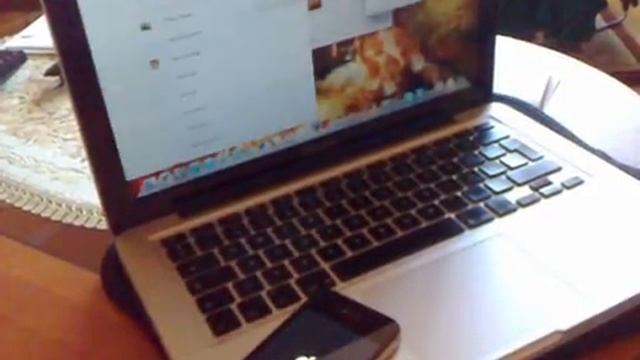MacBookPro 2010 SSD vs iPhone4 boot - Apple combat :)