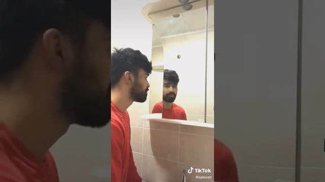 что будет если долго смотреть на зеркало ночю?!