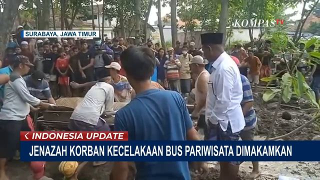 Jenazah Pertama Korban Kecelakaan Bus Pariwisata di Tol Surabaya-Mojokerto Dimakamkan
