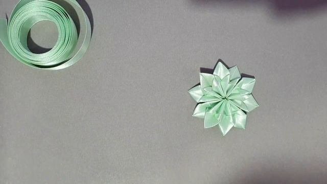 How To Make An Adorable Ribbon Flowers / Flower Trick With Ribbon