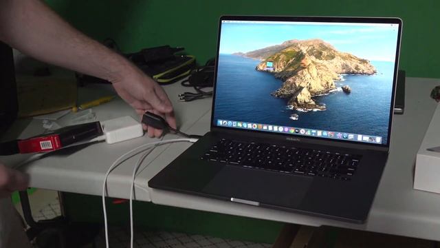 Sandisk Extreme Pro USB-C SD Card Reader For Your MacBook Pro