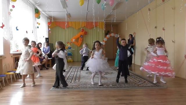 2017- 05-26. "Хорошее настроение!".  Выпускной ДС № 3 г.  Городка. София и её Друзья.