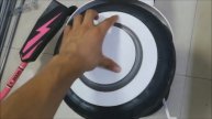 Segway Ninebot Mini PLUS: Retirer l'enjoliveur