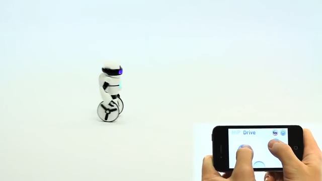 WowWee MIP-robotti (Tuotteet: 829427 ja 829429)