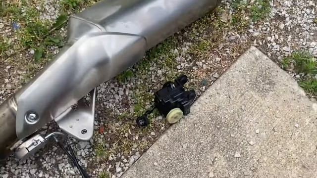 Installing the SC Project CR-T Exhaust on the CBR1000RR (Sounds Insane)