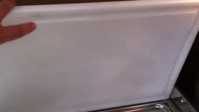 Jeanneau 379so Video Walkthrough By: Ian Van Tuyl at IVTyachtsales.com