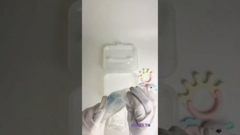 Набор погремушек в кейсе 5 шт с музыкальным зайчиком от Zeimas