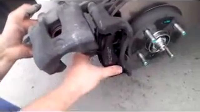 Замена колодок на Kia Rio
