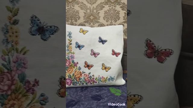 Подушка с бабочками, вышивка