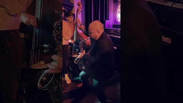 "Cherokee" - The Hat Bar  Jam - Alexander Dovgopoly Solo!
