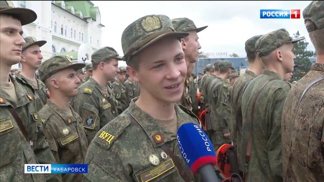 В Хабаровске встретили студентов, которые вернулись со стройки БАМа