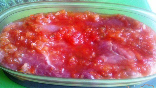 Отбивная в томатном маринаде.