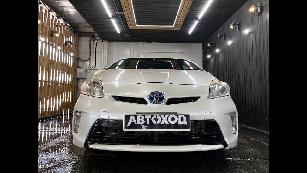 Обзор Toyota Prius 2013