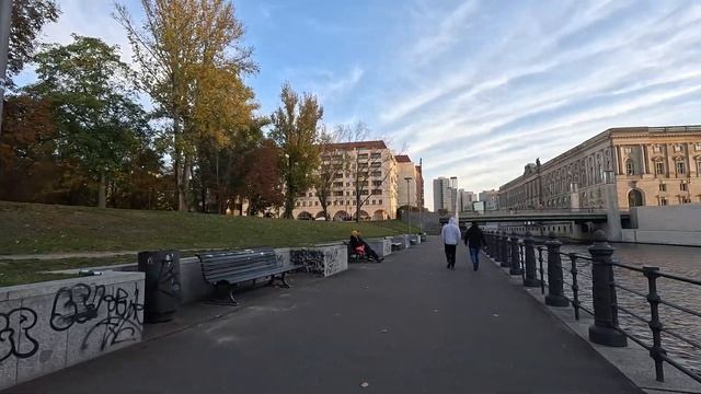 Никогда не обманывай, да не обманут будешь.