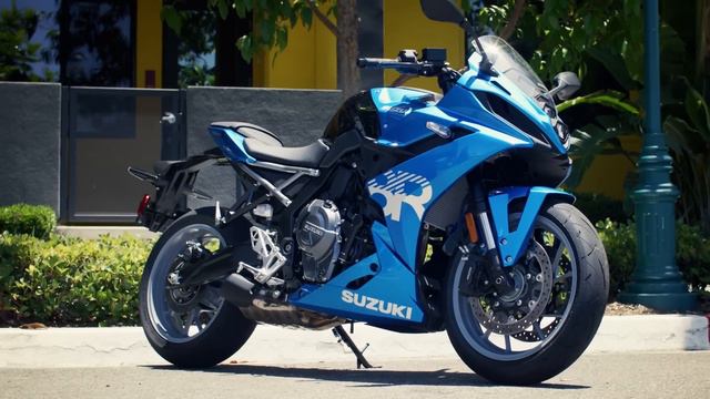 Новый спортивный мотоцикл с динамичным дизайном встречайте GSX-8R
