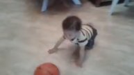 Simba oujdi et son ballon rouge
