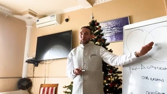 НИЗМЕННЫЕ И ВОЗВЫШЕННЫЕ СПУТНИКИ