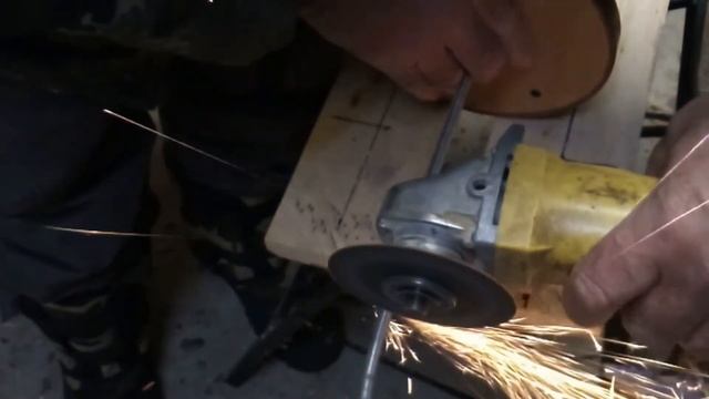 Поворотный механизм подставки для специй