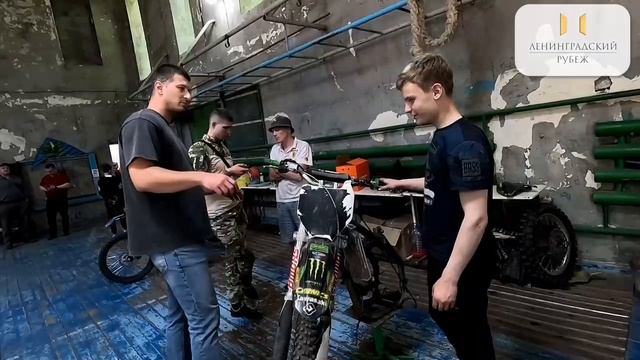 Ленобласть организовала тренировки по мотоболу и мотокроссу в Енакиево