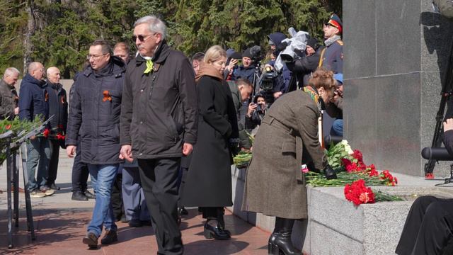 Церемония возложения венков 8 мая. Пискаревское кладбище