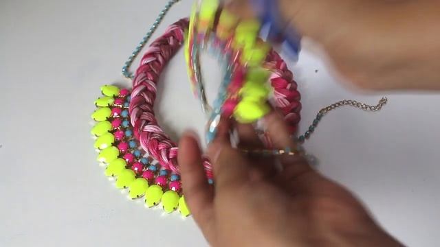 Колье из Мулине