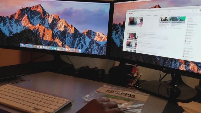 How to Connect two external monitors to MacBook Pro 2017