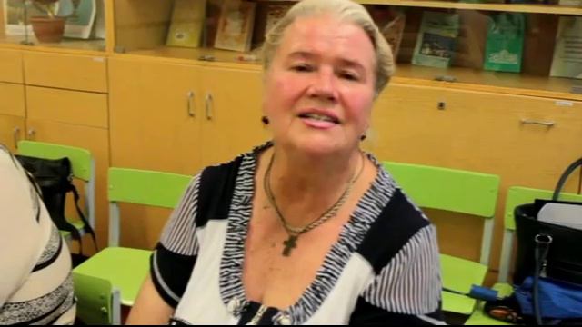 Оригинальное поздравление от родителей выпускникам