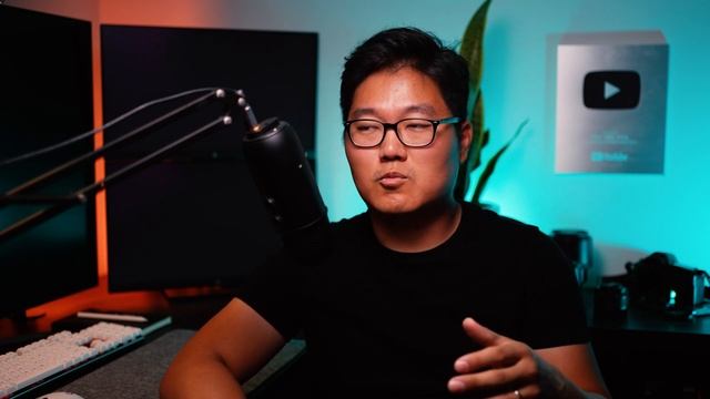 Canon R8 - A Sleeper Banger?