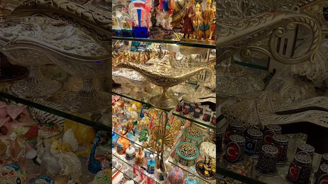 Сувениры в городе Кемер в Турции.