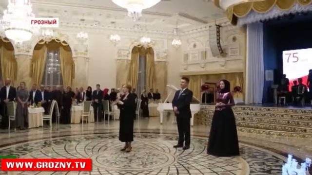 Известный политик Асламбек Аслаханов отметил 75 день рождения