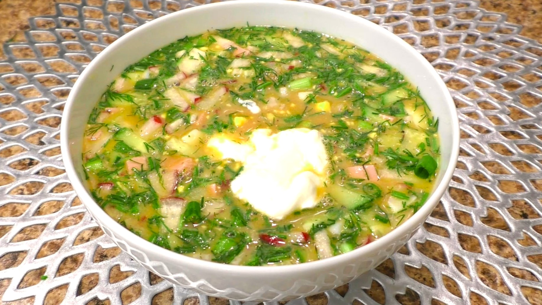 Как приготовить вкусную окрошку на квасе с колбасой. Просто, быстро и сытно!