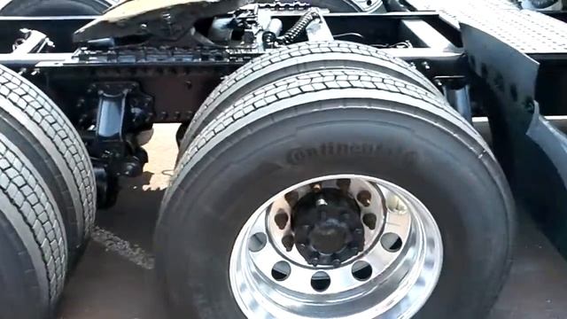 2011 VOLVO VNL64T670 TANDEM AXLE SLEEPER FOR SALE @ BERGEY'S SOUDERTON PA