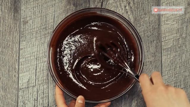 Le plus fin et moelleux brownie au chocolat – si savoureux qu’il fond dans la bouche ! |Savoureux.T