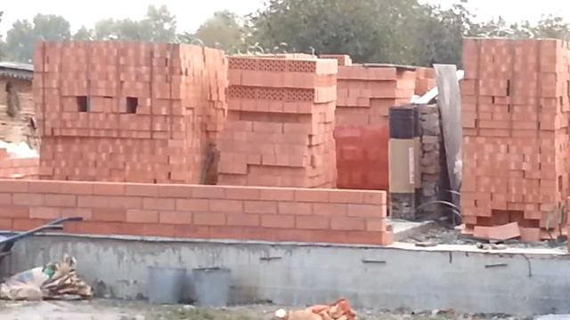 Первый шар отделочного кирпича.