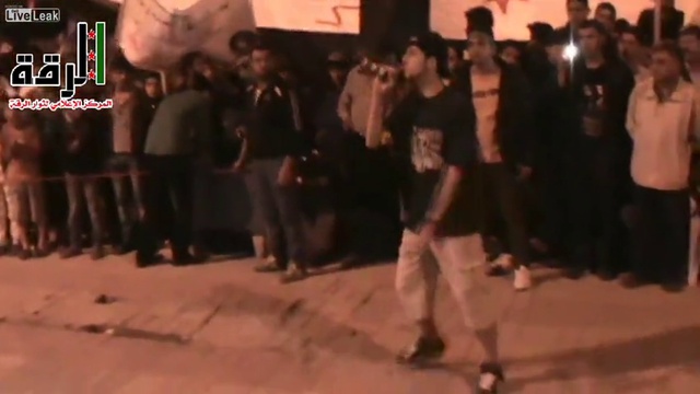 Досуг революционной молодежи в освобожденном от марионеточного правительства асадитов г. Ракка