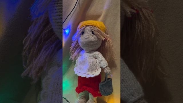 Мягкая вязаная игрушка Доярка