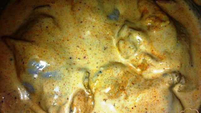 Куриные бедрышки в маринаде из йогурта