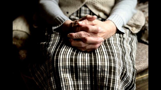 Мужчина, 33 года, вес 140 кг. И кот Шницель, 28 лет. Нам очень тяжело одним!