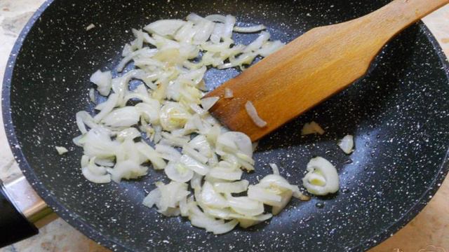 Обрезь семги в сливочном соусе с сыром