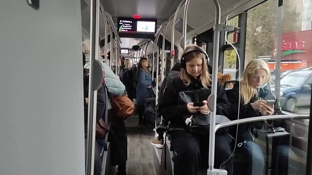первые недели работы на регулярных маршрутах в городе Kaunas гибридный 18 метровый автобус #452