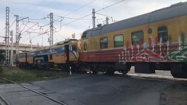 "Живой Музей на колёсах" ПАРОВОЗ ЭР-766-41 октябрьская ж/д с хозяйственным поездом.